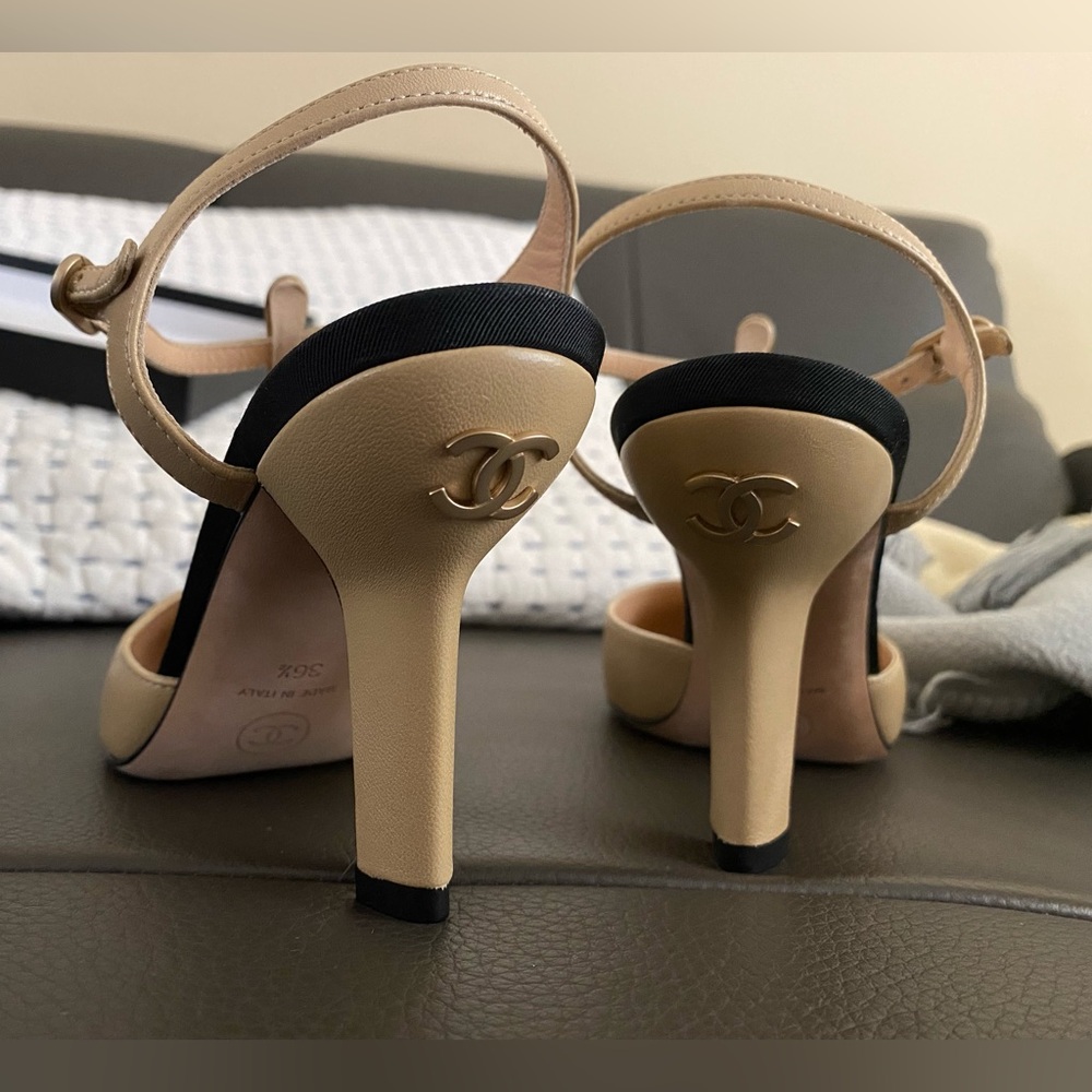 Chanel Black and Tan T-Strap Shoes w/Round Grosgrain Cap Toes and Pearl - Picture 11 of 14